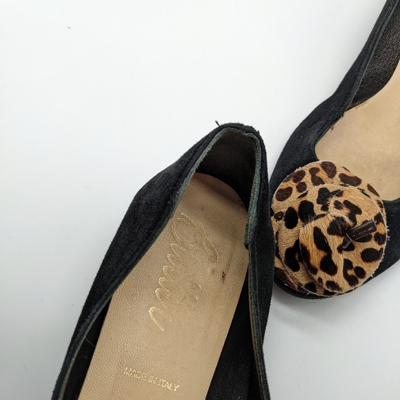 Butter Wedge Made In Italy Black Suede Animal Print Pony Hair Rosette Women 8.5 - Picture 4 of 8